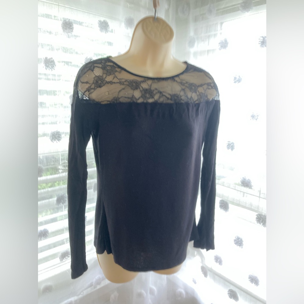 size medium blouse from h and m